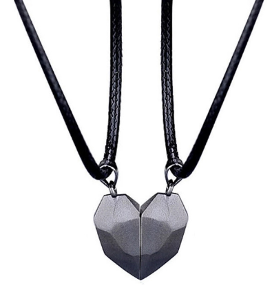 Neo Gothic Metal Necklaces for Lovers' Parties (Pair)