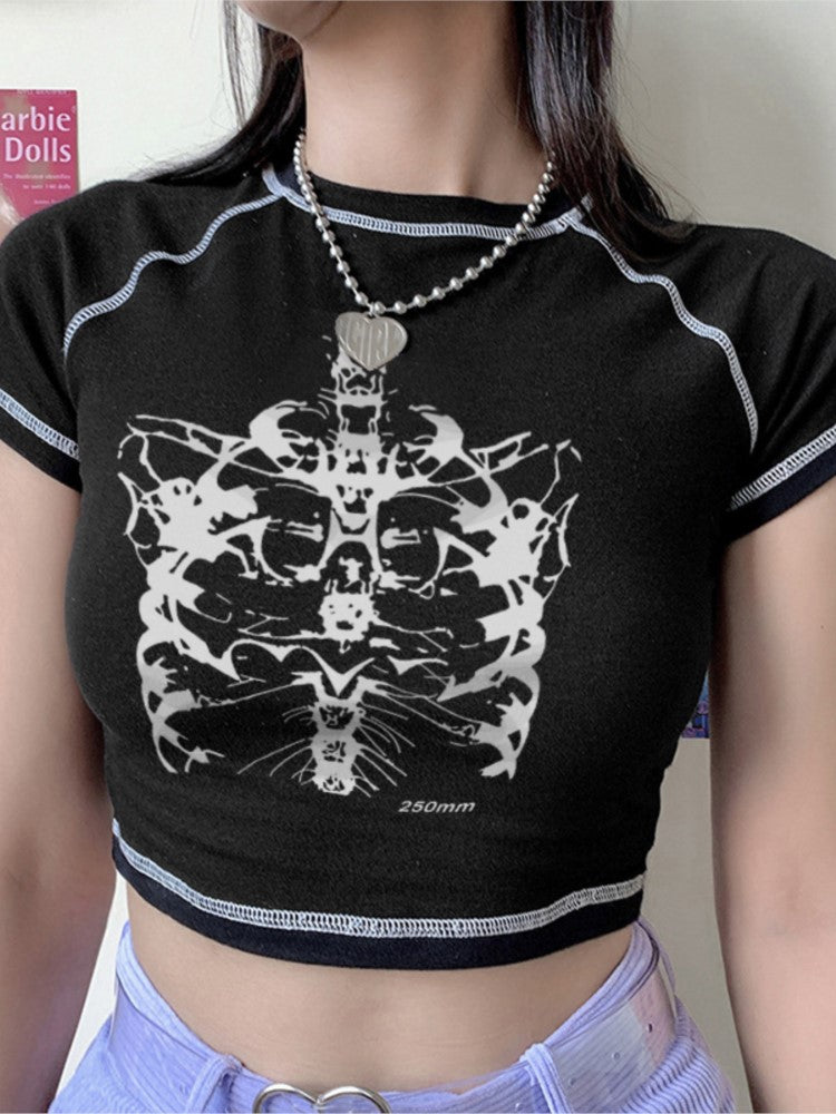 Aesthetic Skull Girl T-Shirt - Y2K Black Vintage Style