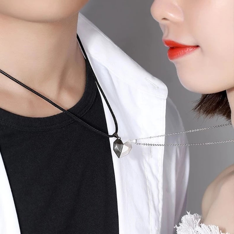 Neo Gothic Metal Necklaces for Lovers' Parties (Pair)