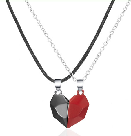 Neo Gothic Metal Necklaces for Lovers' Parties (Pair)