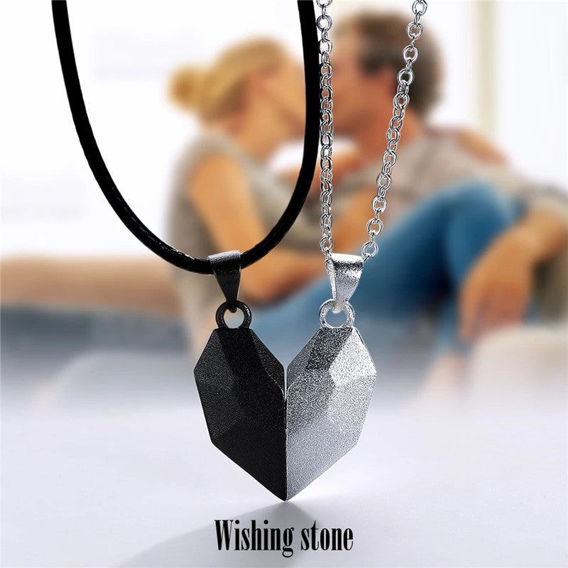 Neo Gothic Metal Necklaces for Lovers' Parties (Pair)