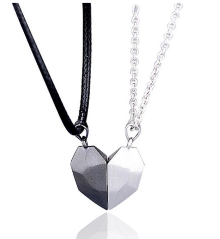 Neo Gothic Metal Necklaces for Lovers' Parties (Pair)